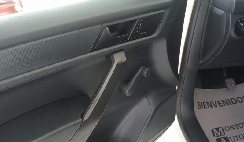 VOLKSWAGEN CADDY MAXI CARGO VAN 1.6LTS 2018 lleno