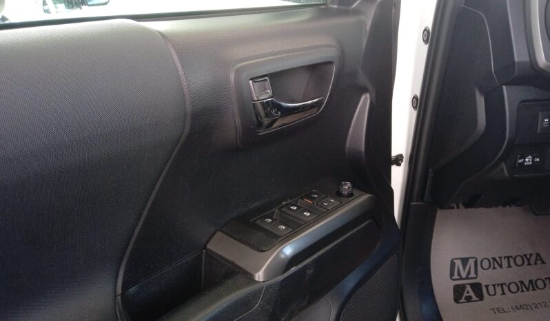 TOYOTA TACOMA 2020 4X4 lleno