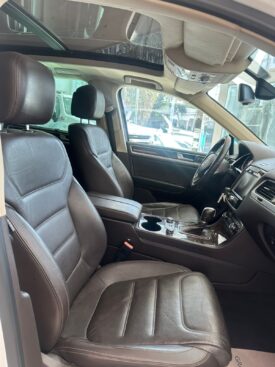 VW Touareg Premium