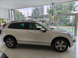 VW Touareg Premium lleno