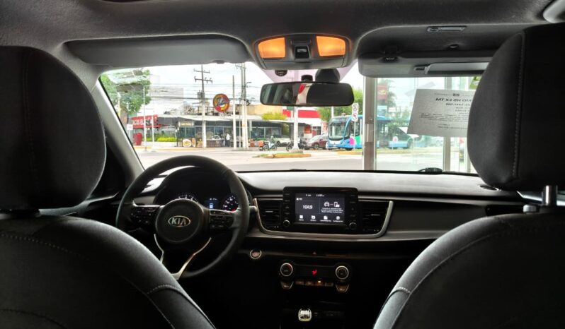 Kia Rio 2018 lleno