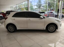 Kia Rio 2018 lleno
