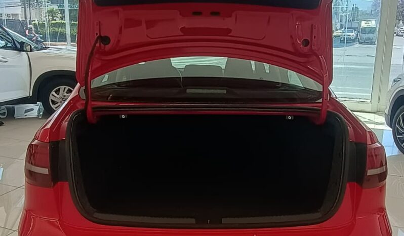VW Jetta 2017 lleno