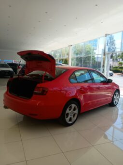 VW Jetta 2017 lleno