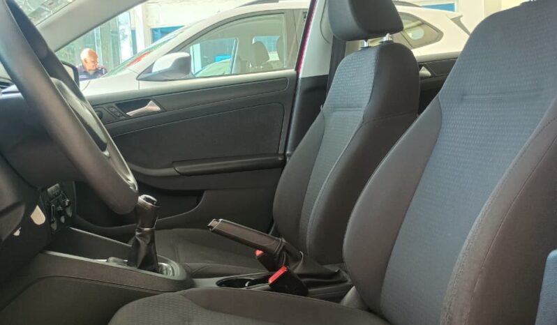VW Jetta 2017 lleno