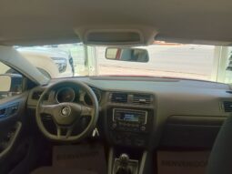 VW Jetta 2017 lleno