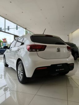 Kia Rio 2018 lleno