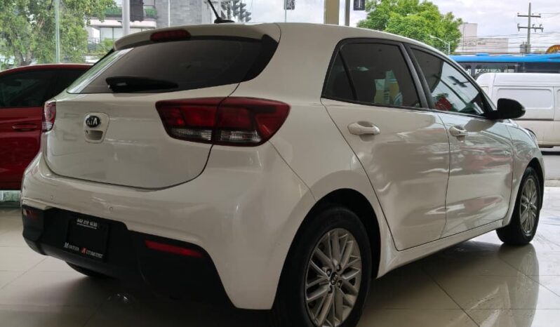 Kia Rio 2018 lleno