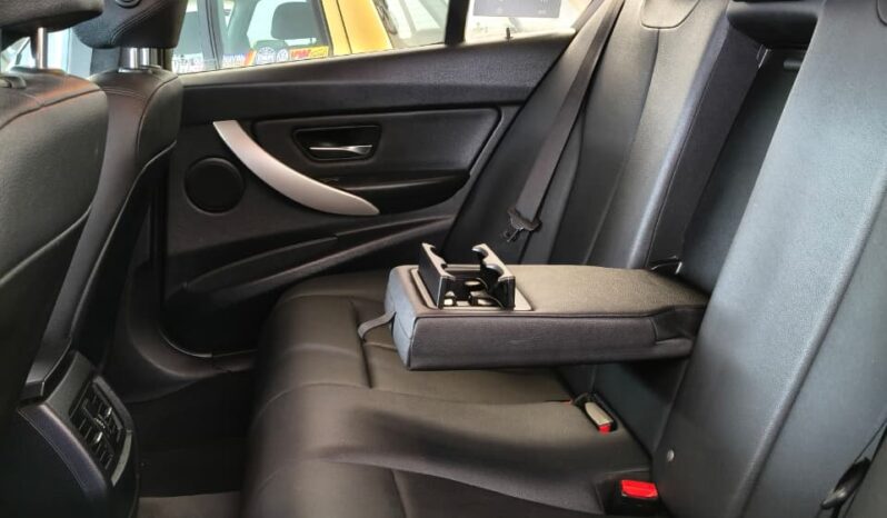 BMW 320IA 2014 lleno