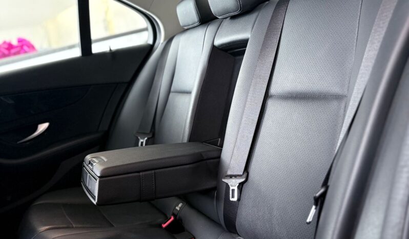 Mercedes Benz C200 2019 lleno