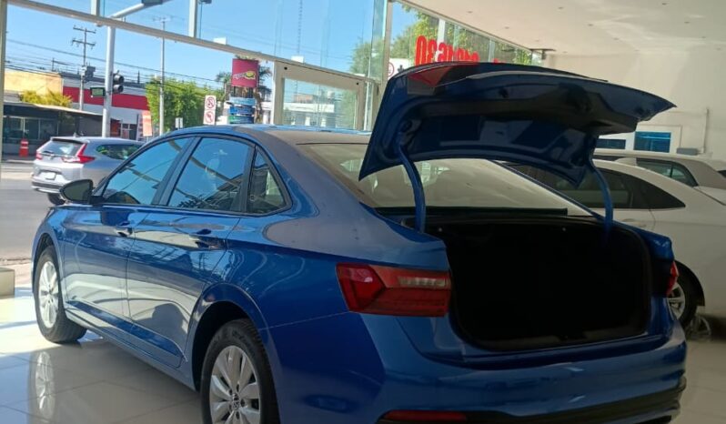 VW Jetta Confortline 2022 lleno