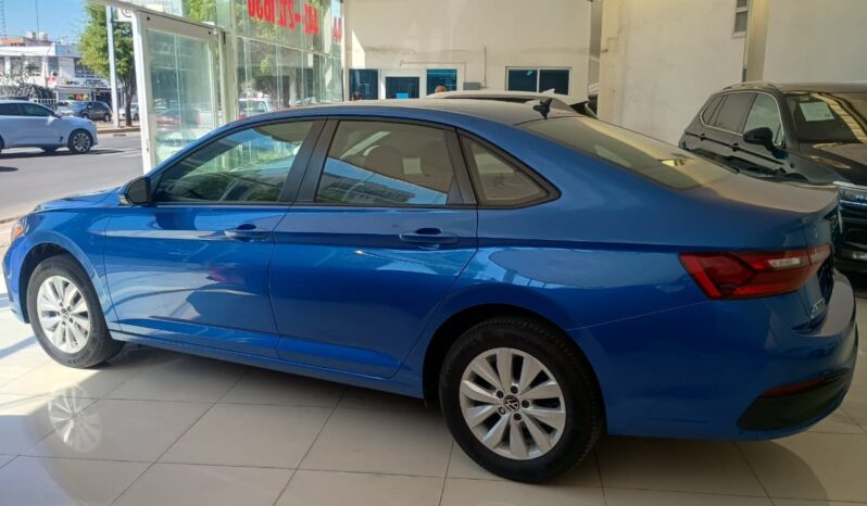 VW Jetta Confortline 2022 lleno