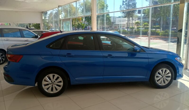 VW Jetta Confortline 2022 lleno
