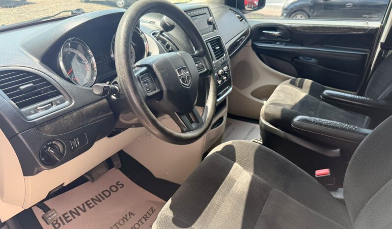 Dodge Grand Caravan 2017 lleno