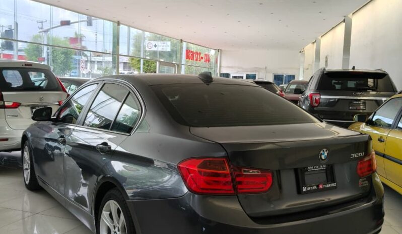 BMW 320IA 2014 lleno
