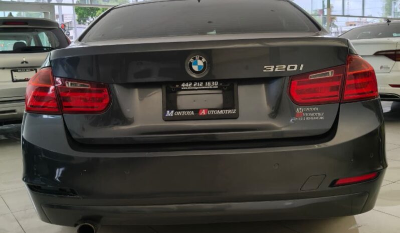 BMW 320IA 2014 lleno