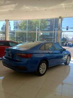 VW Jetta Confortline 2022 lleno