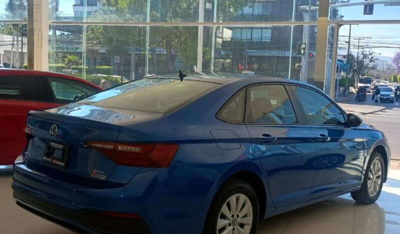 VW Jetta Confortline 2022 lleno