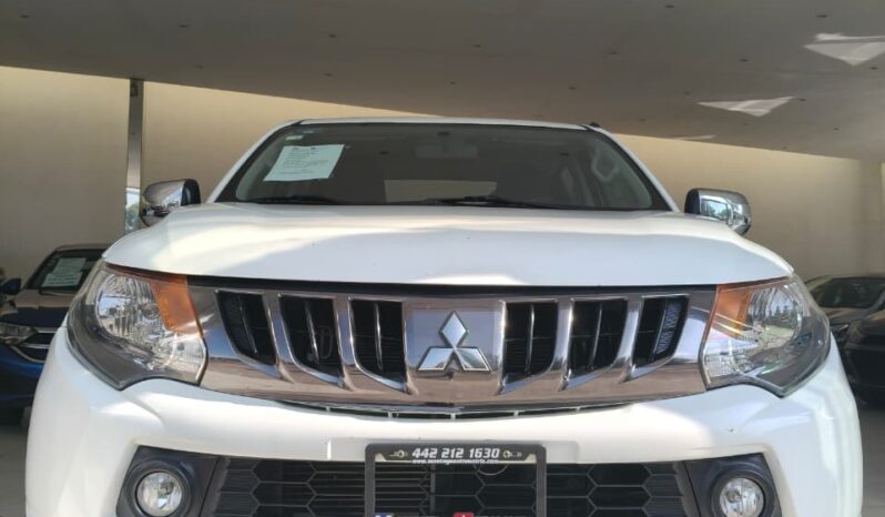 Mitsubishi L200 2018 lleno