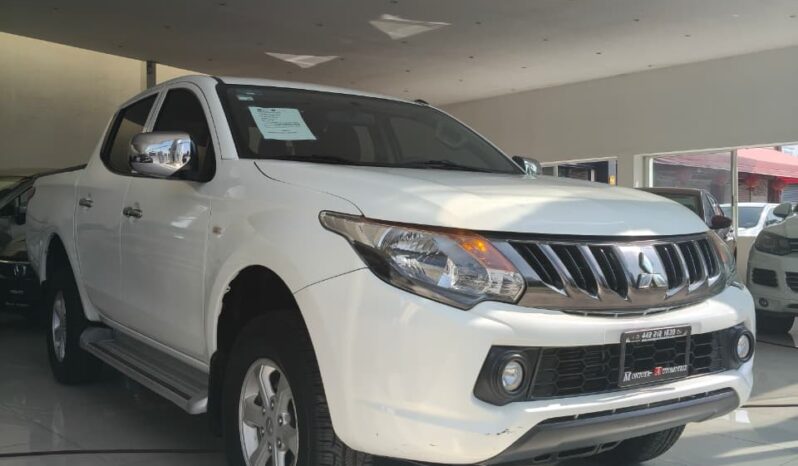 Mitsubishi L200 2018 lleno