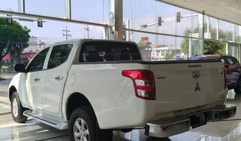 Mitsubishi L200 2018 lleno