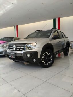RENAULT OROCH OUTSIDER 2024 lleno