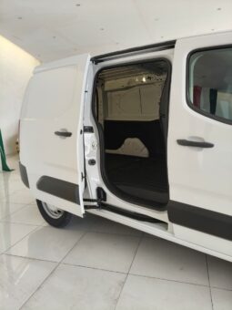 PEUGEOT PARTNER MAXI PACK 2024 lleno
