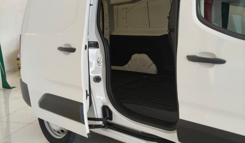 PEUGEOT PARTNER MAXI PACK 2024 lleno