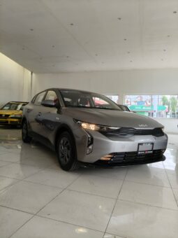 KIA K3 L 2025 lleno