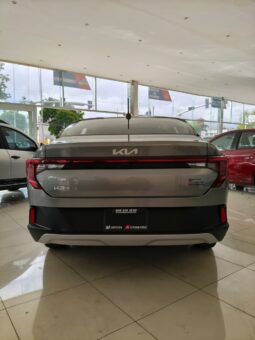 KIA K3 L 2025 lleno