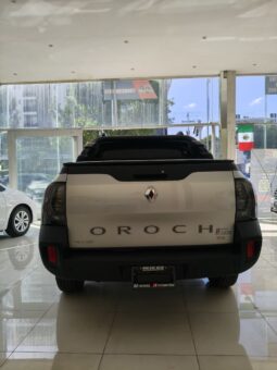 RENAULT OROCH OUTSIDER 2024 lleno