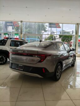 KIA K3 L 2025 lleno